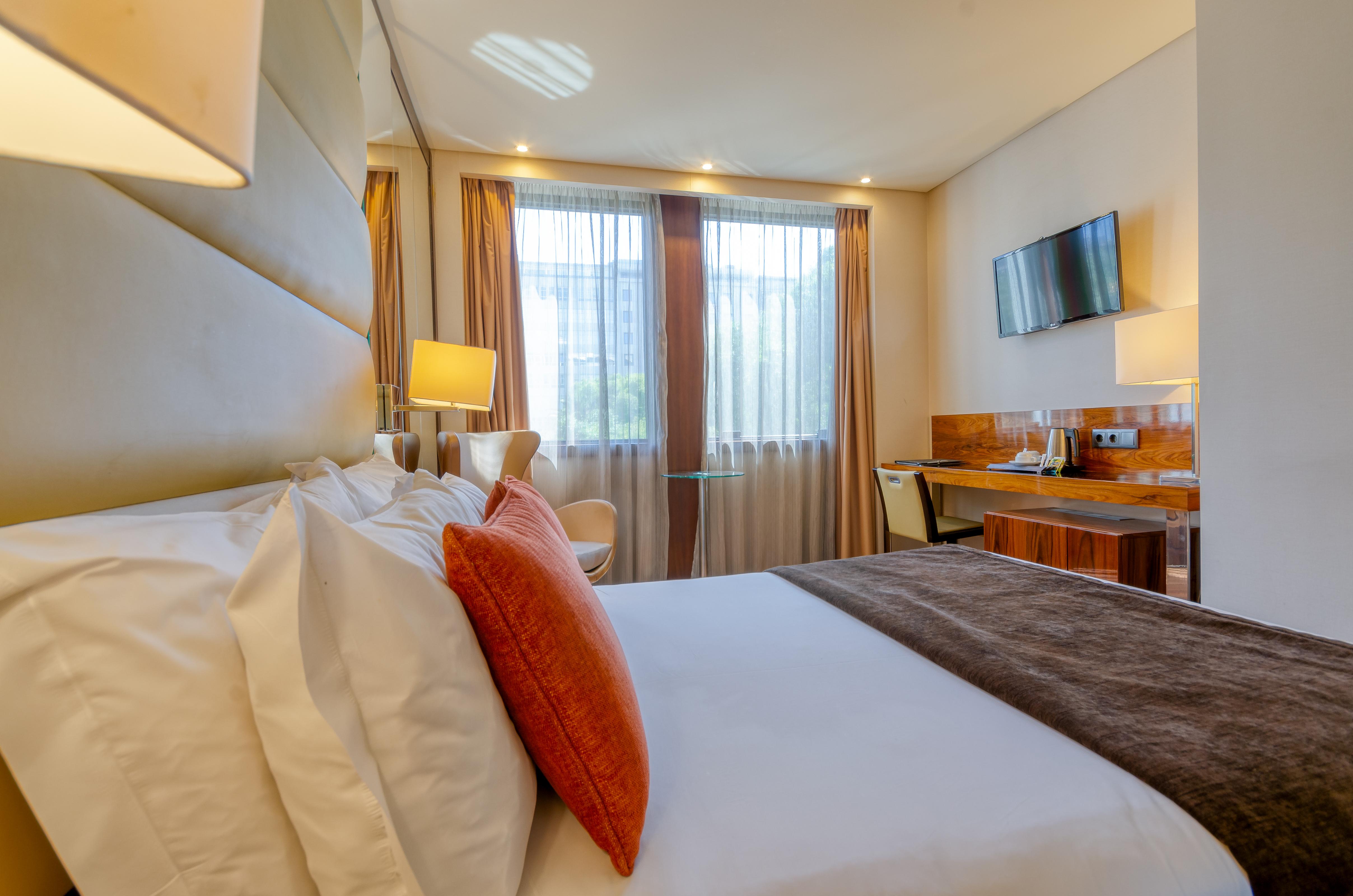 Turim Av. Liberdade Hotel Lisbon Bagian luar foto